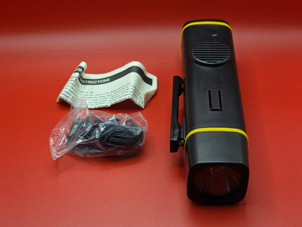 Marlboro Radio/Flashlight