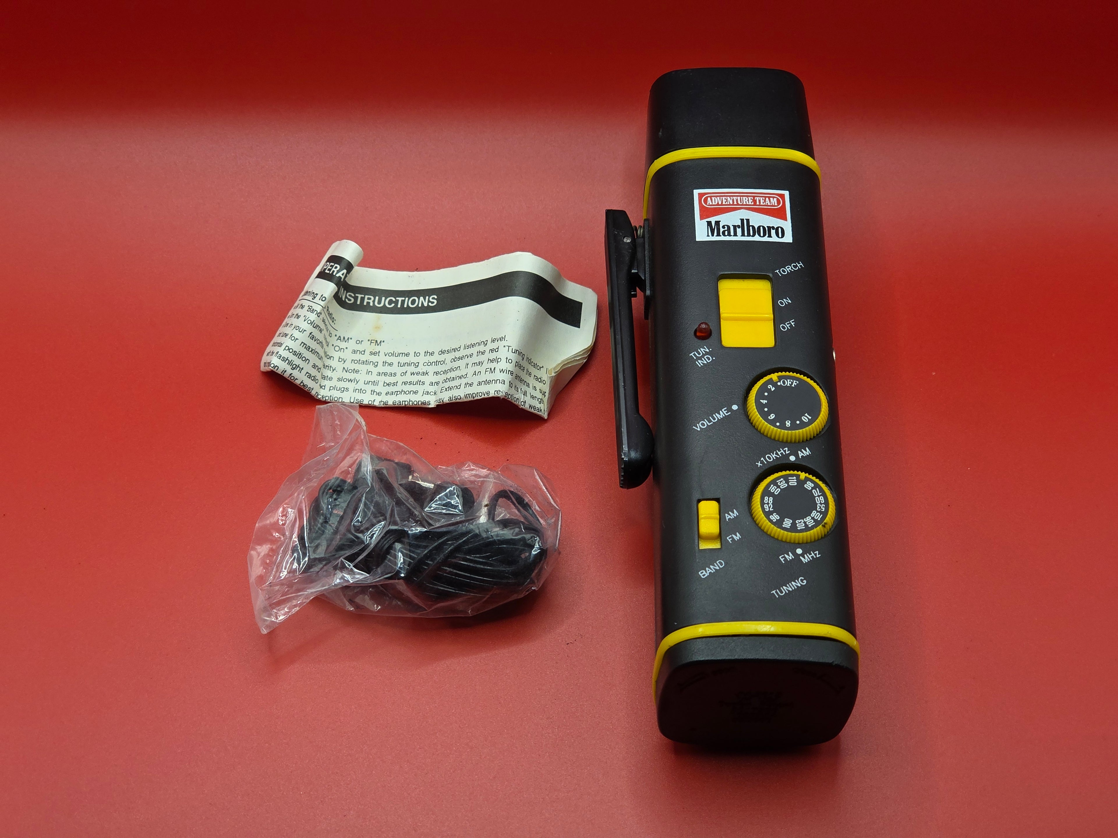 Marlboro Radio/Flashlight