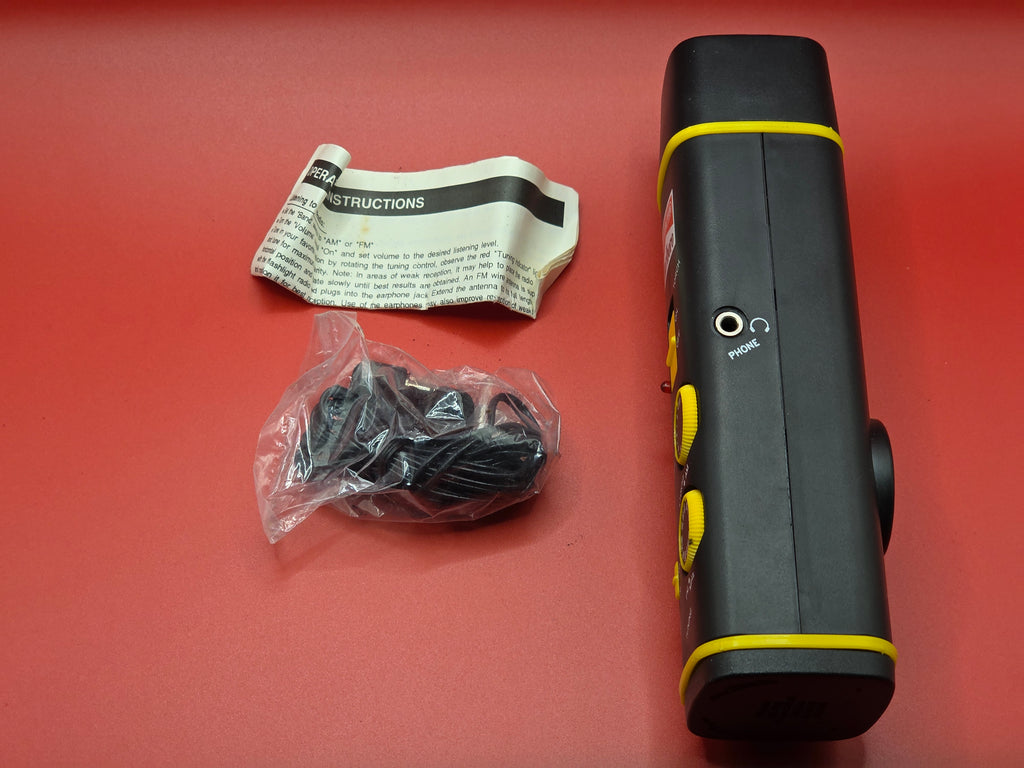 Marlboro Radio/Flashlight